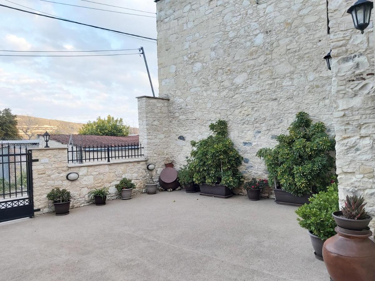 Omodos Maria'S Apartments Exterior photo